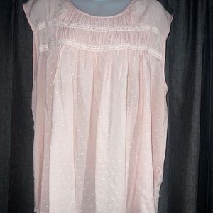 Torrid Blouse pale pink small dot pattern in fabric plus sz 2x VGC new photos